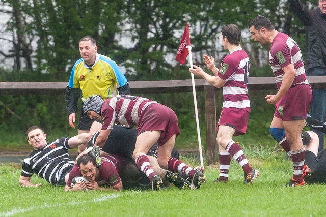 Rochdale RUFC 19-16 Broughton Park<br />James Flitcroft with Rochdale's first try