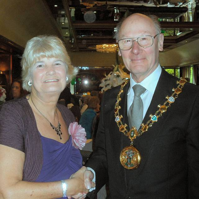 Vivien Thompson and Mayor James Gartside 
