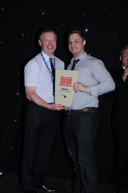 The Council's public protection officer, Andy Glover presents best bar award to Mark Dorosz manager of Mango