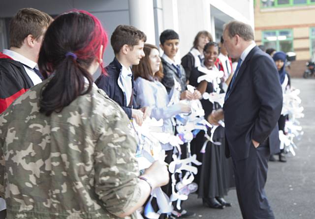 Mr Danczuk was greeted by the learners of year 9, lined around the whole of the front of the school, carrying hundreds of figures representing the 1.7 million teachers missing in the world