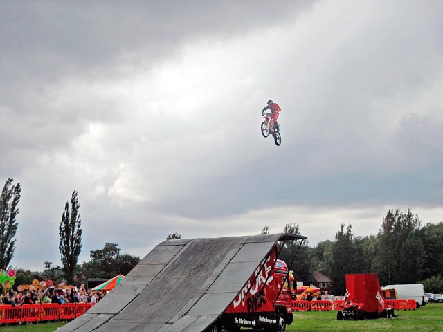 FMX stunt team - Midfest 2013