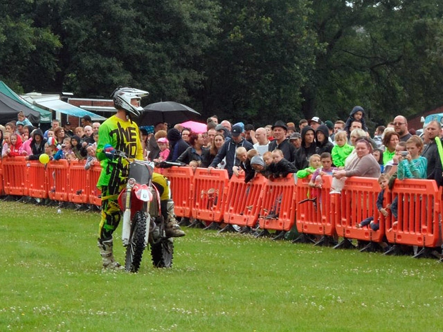 FMX stunt team - Midfest 2013