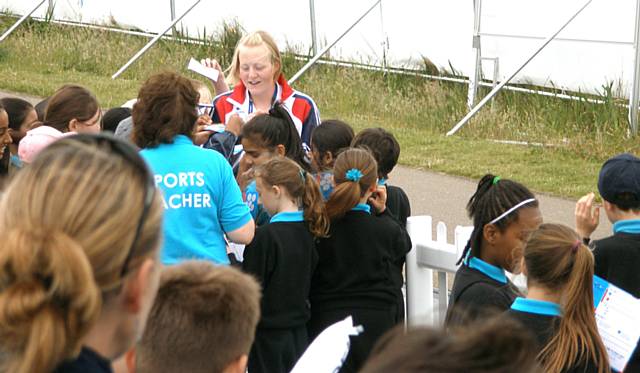 Ruth Walczak of Hollingworth Lake Rowing Club with the school children