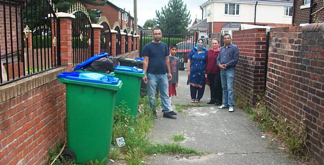 REAG & residents join hands to clean back alleys