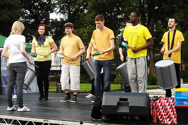 Feel Good Festival - drum band on stage