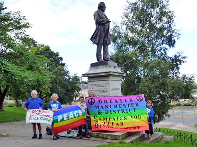 Peace campaigners meeting at John Bright's statue