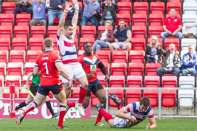 Dave Llewellyn try<br />Oldham Roughyeds v Rochdale Hornets<br /> Championship One Final