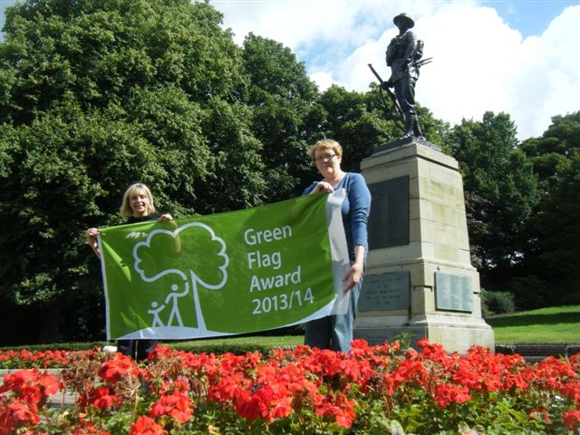 Milnrow Park users Karen Austin and Irene Davidson
