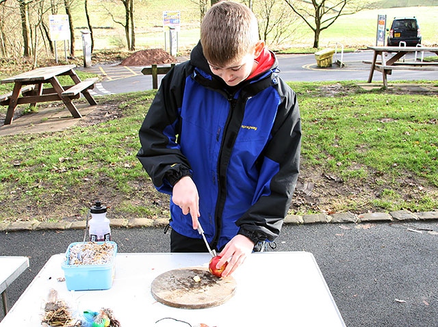 Big Garden Birdwatch - Charlies Holmes makes a bird feeder