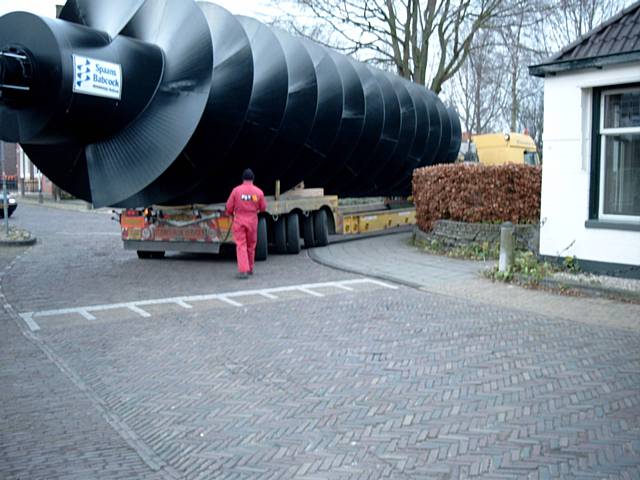 A similar sized unit leaving the Spaans Babcock factory for a pumping station in Paris