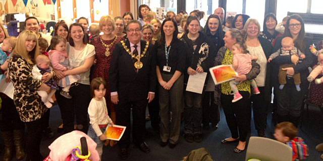 The Mayor, Councillor Peter Rush, visited Derby Street Children's Centre to present parents with their certificates. 