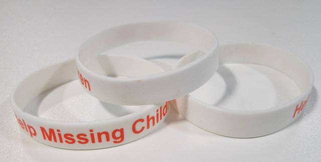 Fake 'Social Alert Me' Wristbands