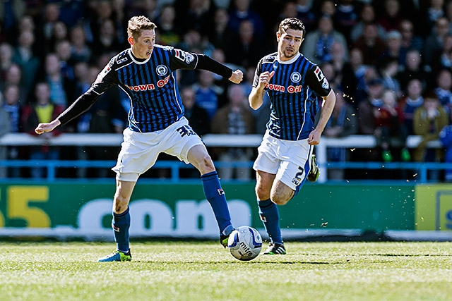 Rochdale v Southend United