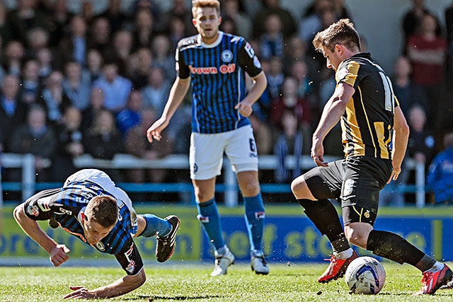 Rochdale v Southend United