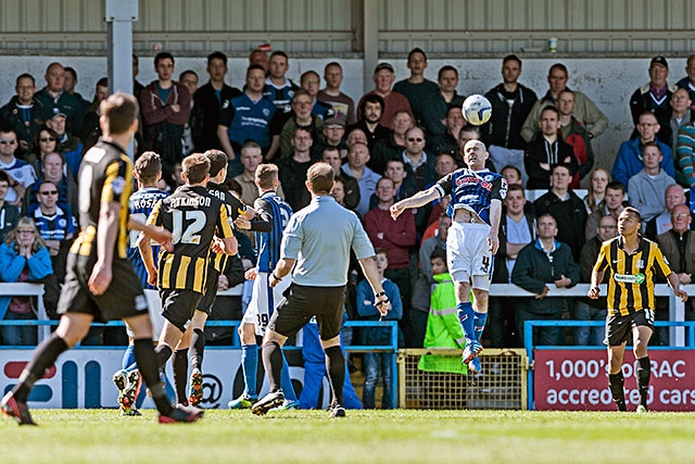 Rochdale v Southend United