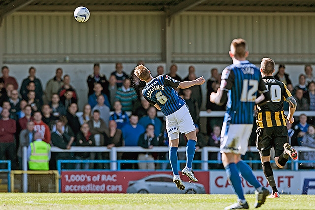 Rochdale v Southend United