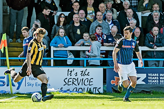 Rochdale v Southend United