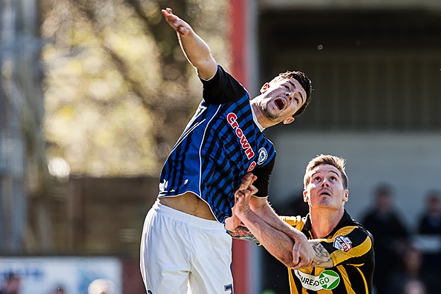 Rochdale v Southend United