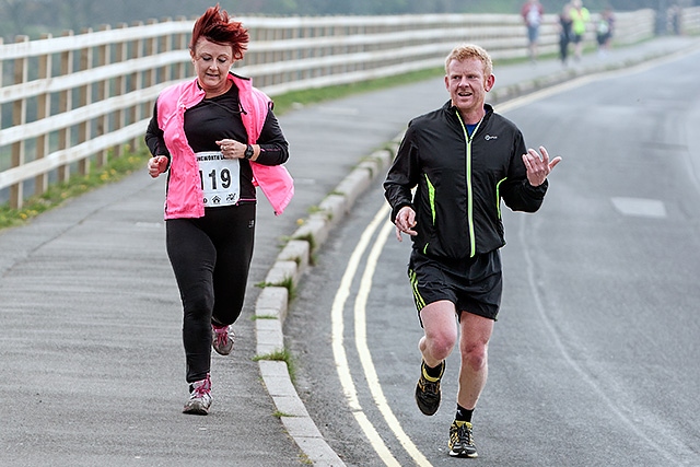 Hollingworth Lake 5K, Deborah McBride and Ryan Vodden