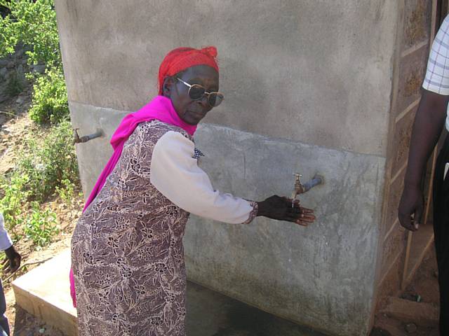 The kiosk where the community can access water through an ordinary tap