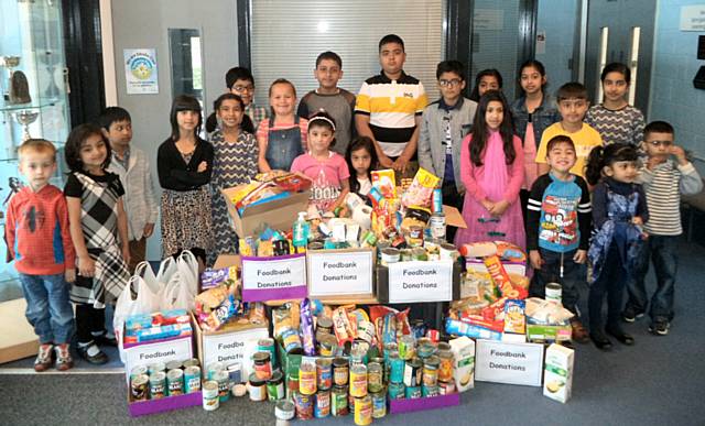 Hamer Primary School donate 245 kilos of food to Rochdale Food Bank 