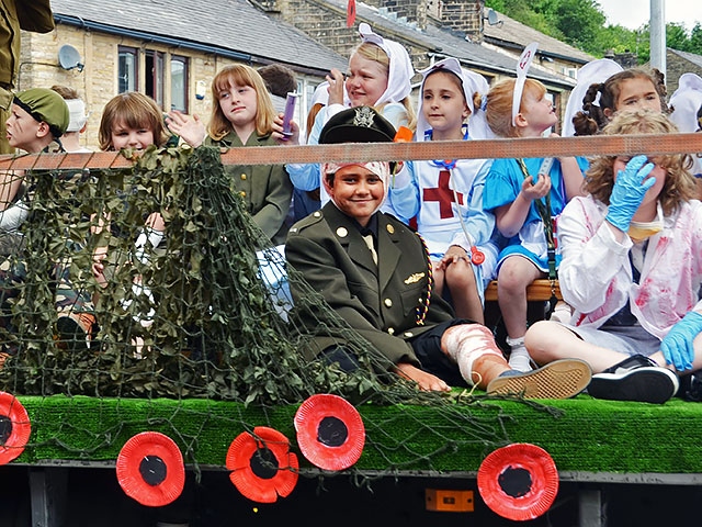 Milnrow and Newhey Carnival 2014