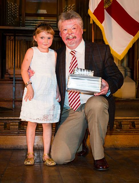 Simon Weston OBE meets 5 year old Annabelle Griffin