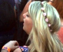 Witness picture five: White female, blonde hair, flower headband. 

