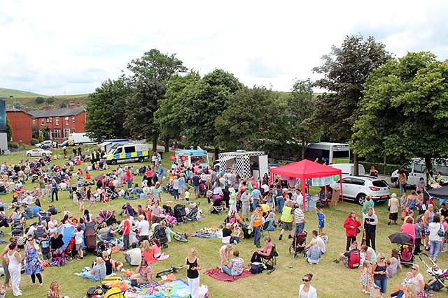 Littleborough celebrates the Tour de France in Hare Hill Park