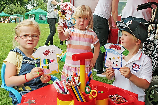 Lucie, Gabrielle and Gethen - craft stall, decorating t-shirts competition