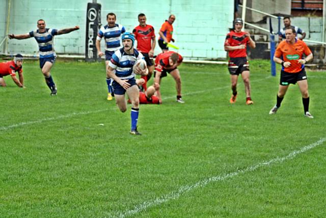 Hargreaves and Butterworth celebrate Sheriddans try