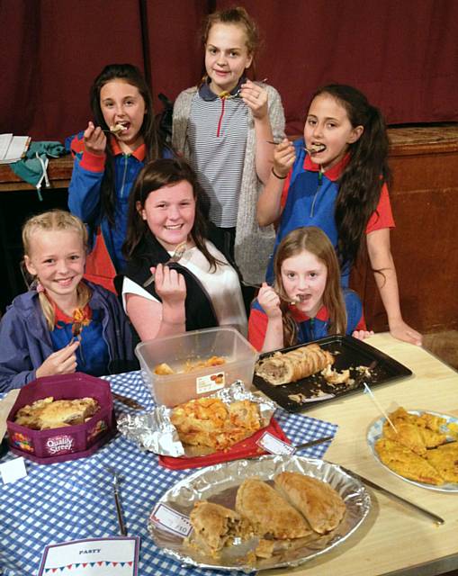 Guides judging the Savoury Showstoppers