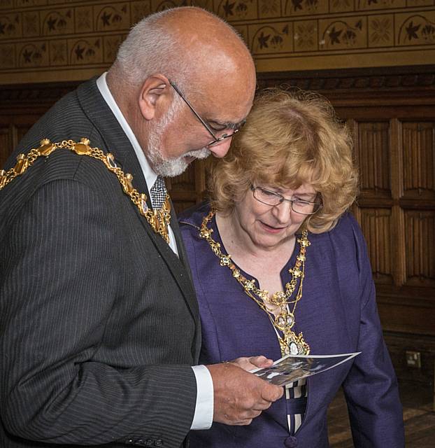 The Mayor and Mayoress judging the competition