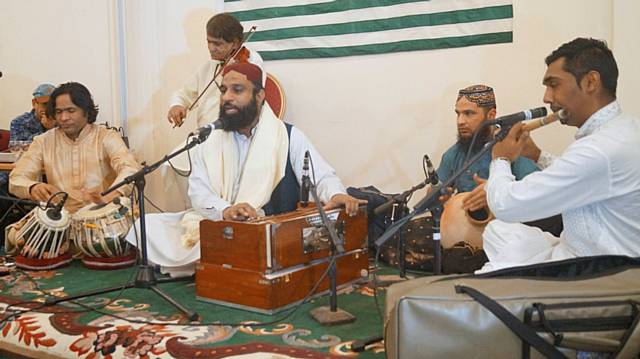 Lala Qadeer, a renowned British Kashmiri singer