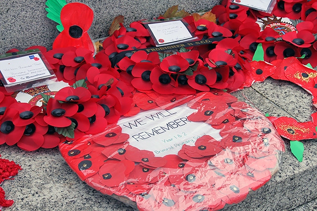 Two minute silence is observed at the Cenotaph to mark Armistice Day