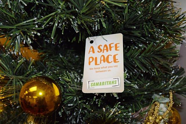 Samaritans Christmas 2015 Tree Safe Place