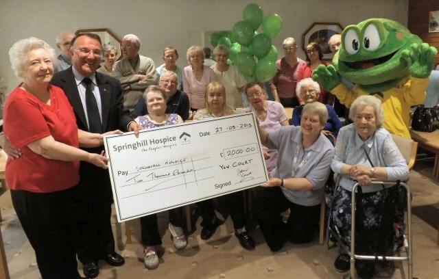 Anne Peacock, Ken Davies MBE, Yvonne Kowalczuk, Springy and residents of Yew Court, Hamer.