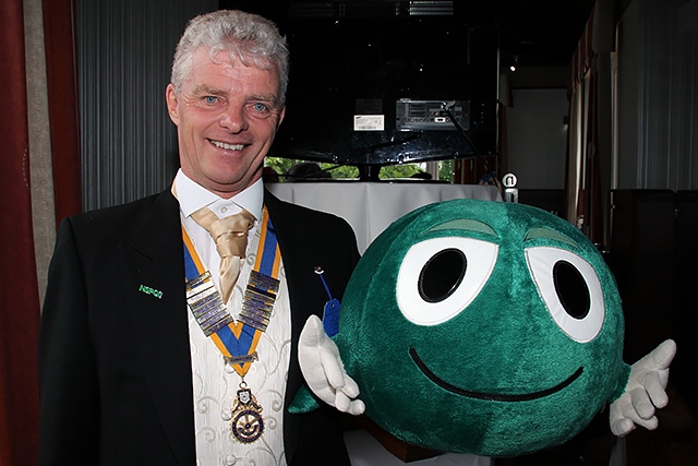 Ascot at Nutters<br />Rochdale Rotary Club President Bob Chadwick with the NSPCC School Services mascot