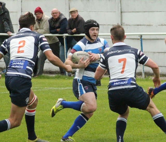 Liam Whalley en-riute to the try line: Rochdale Mayfield 40 - 26 Featherstone Lions