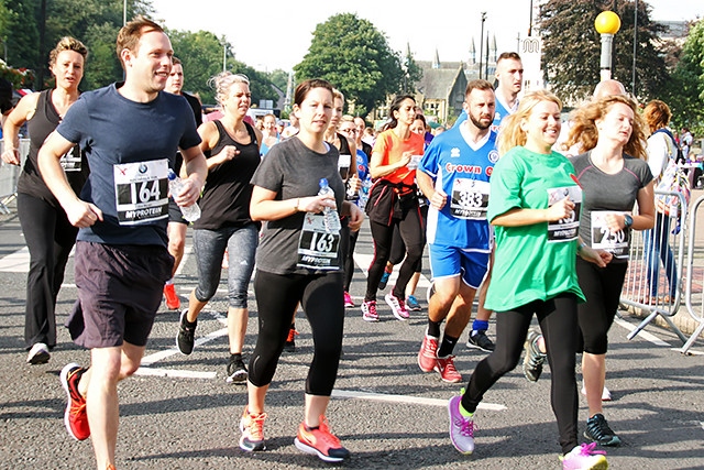 Rochdale 10k runners