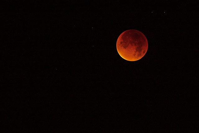 The supermoon lunar eclipse seen from Castleton