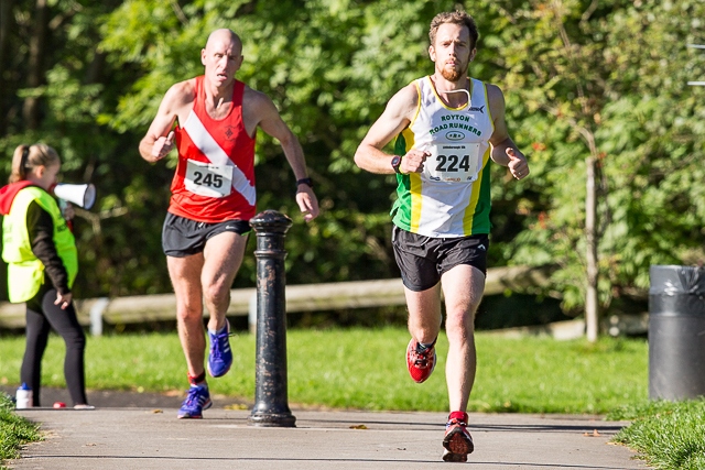 Littleborough 10K<br /> Billy McCartney (245) and Rob James (224)