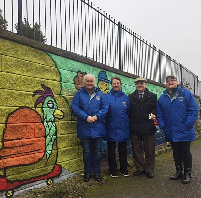 Ann Marie Kent, Dawn Malthouse, and Carole Humphries with Councillor Billy Sheerin