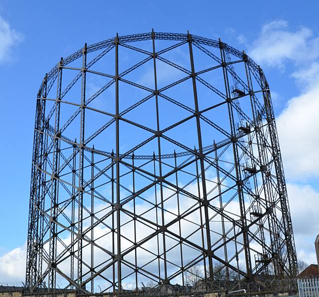 National Grid to take down remaining Rochdale gasholder on Church Street