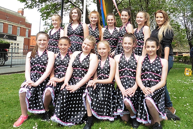 Maypole Dancers from Castleton School of Dancing