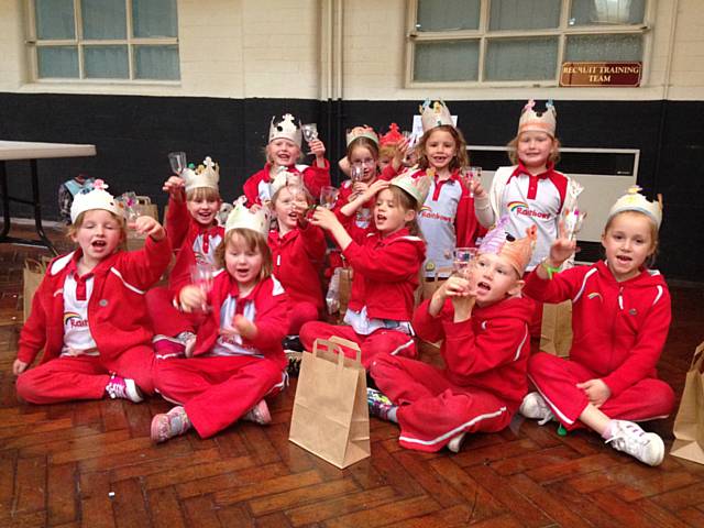 2nd Heywood (St Luke’s) Rainbows having some right royal fun