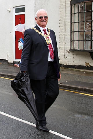 Mayor Ray Dutton at Milnrow Carnival 2016