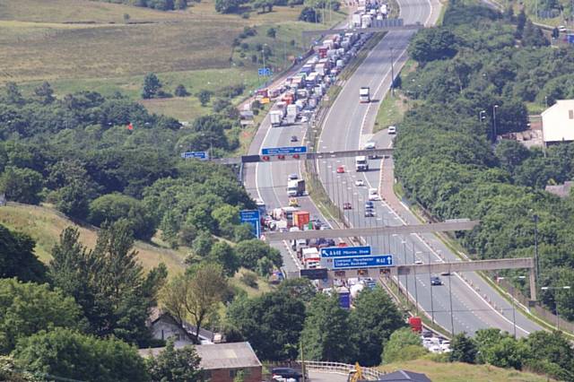 M62 closed between J21, A640 (Milnrow) and J20 A627(M) Rochdale