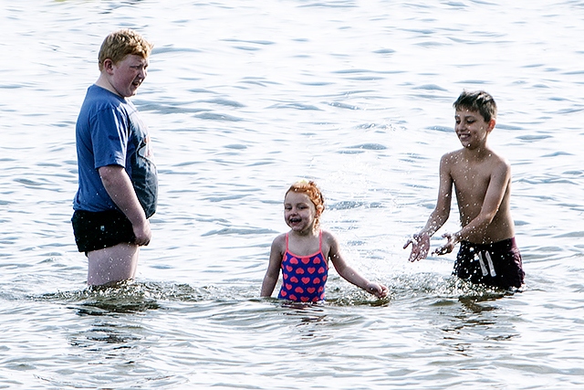 Fun in the sun at Hollingworth Lake