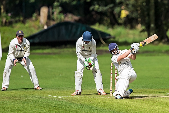 Heywood CC v Glossop CC